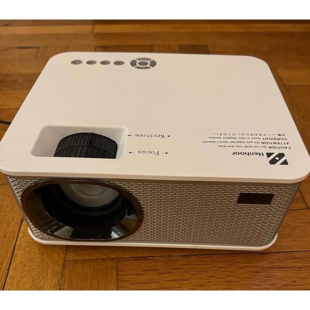 Portable LED/LCD 4k Projector Native 1080P Full HD Bluetooth